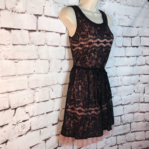 BeBop black lace overlay over salmon pink tulle dress Sleeveless Size Small - Picture 9 of 15